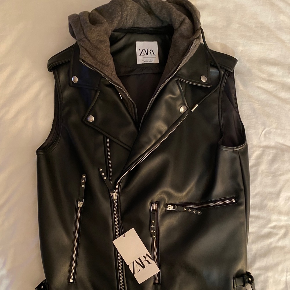 Biker black vest with detachable hood